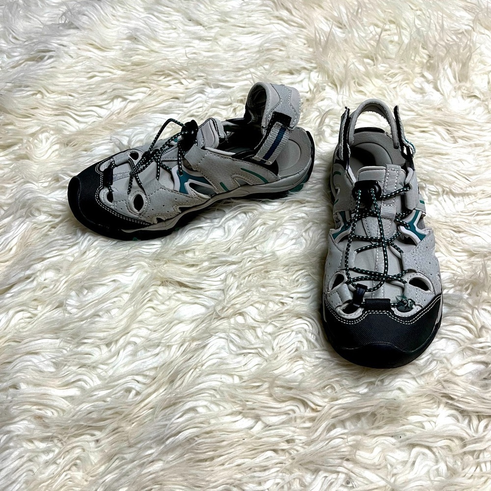 Atika Women’s Grey Outdoor Sandal Shoes. Size 7